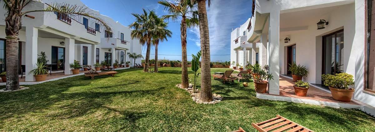 Apartamentos Turisticos Bahia De Trafalgar Zahora Ngoại thất bức ảnh